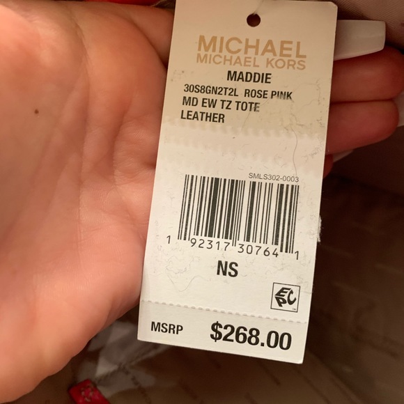 Michael Kors Maddie Tote NWT and dust bag - Picture 5 of 5